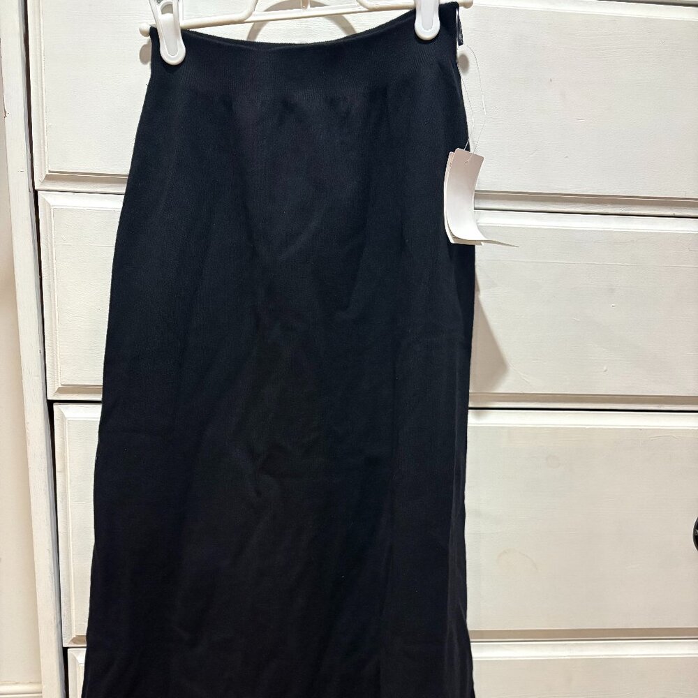 Black Uniqlo Long Knit Skirt